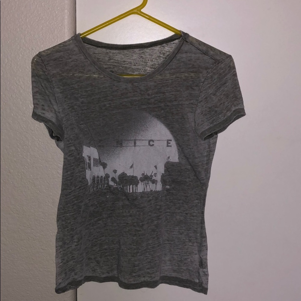 American Eagle grey tee.